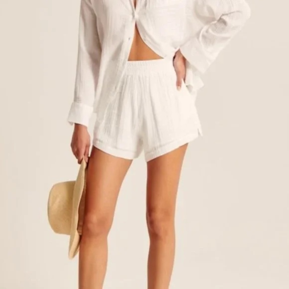 Abercrombie & Fitch Cotton Gauze Textured Pull On Shorts